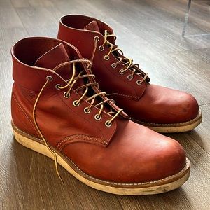 Men’s Red Wing Classic Round Boots